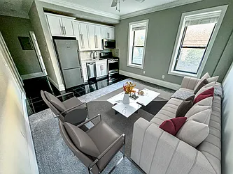 18-25 Ditmars Boulevard, #4C