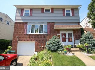 10107 Clark St, Philadelphia, PA 19116