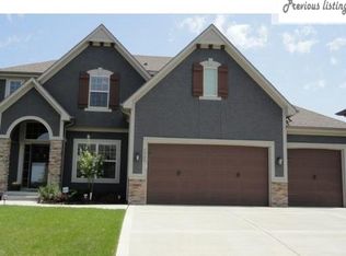 1325 NE Country Ln, Lees Summit, MO 64086