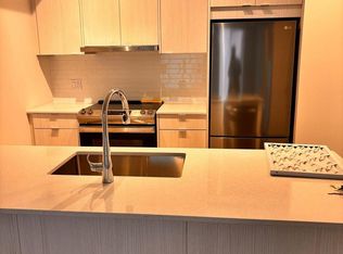 4130 Parkside Village Dr #3405, Mississauga, ON L5B 0L7