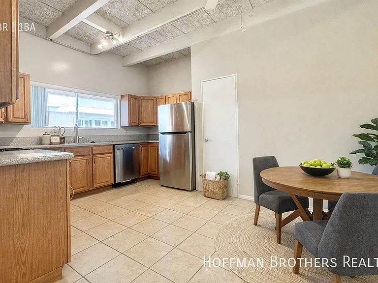 4840 Van Noord Ave #5 — Photo 6