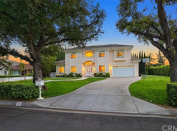 3rd image of 182 W La Sierra Dr