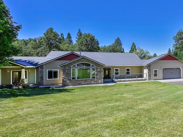 537 N Adams Dr, Mount Shasta, CA 96067