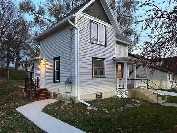 409 S 4th St, Stoughton, WI 53589