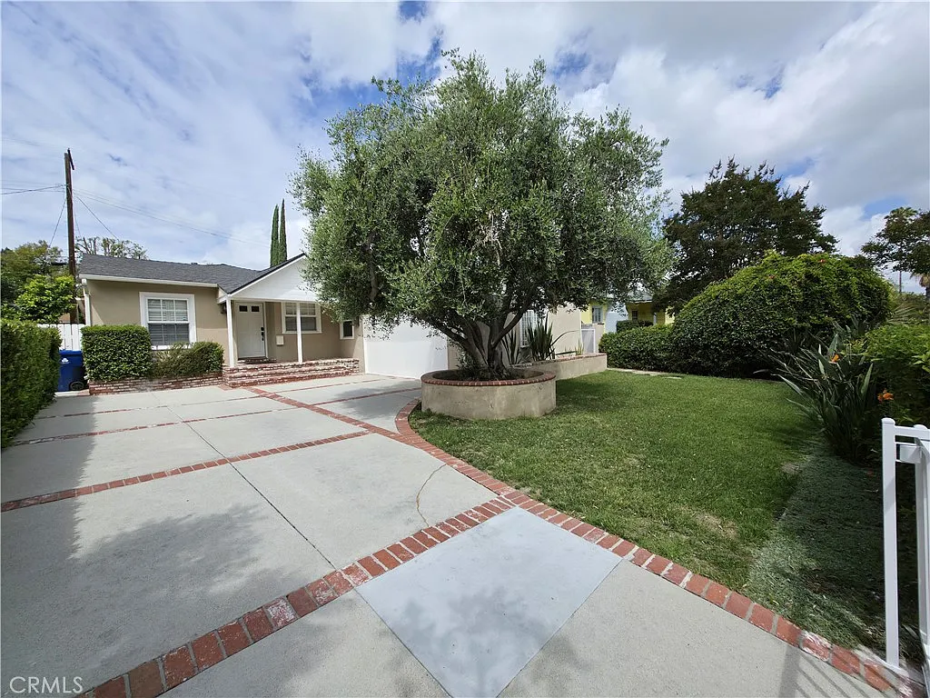 3 bed, 1506 sqft, $5,950 — Photo 4