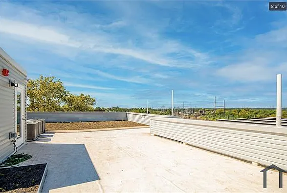 723 N 35th St #201 — Photo 7