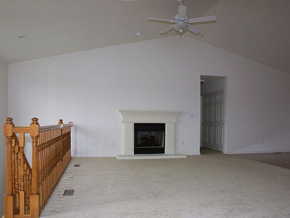 3rd image of 78 Aspen Ridge Ct