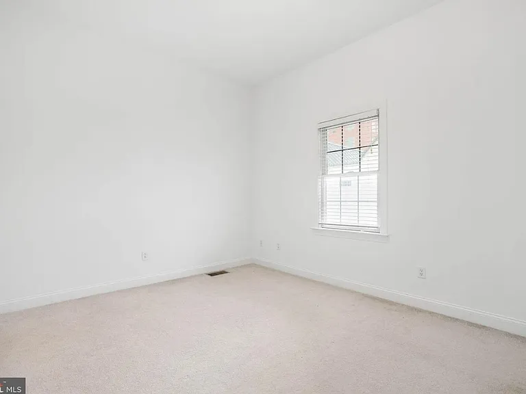 146 Christina Landing Dr — Photo 17