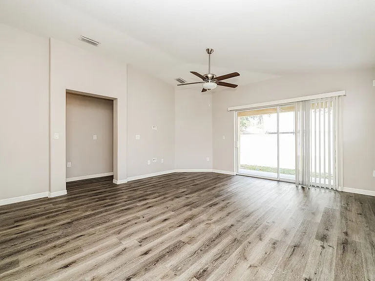 7338 Lumber Port Dr — Photo 4