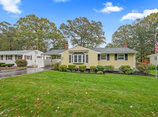 90 Christine Dr, East Hartford, CT 06108