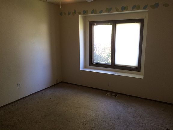 5th image of 1411 W Bellwood Dr