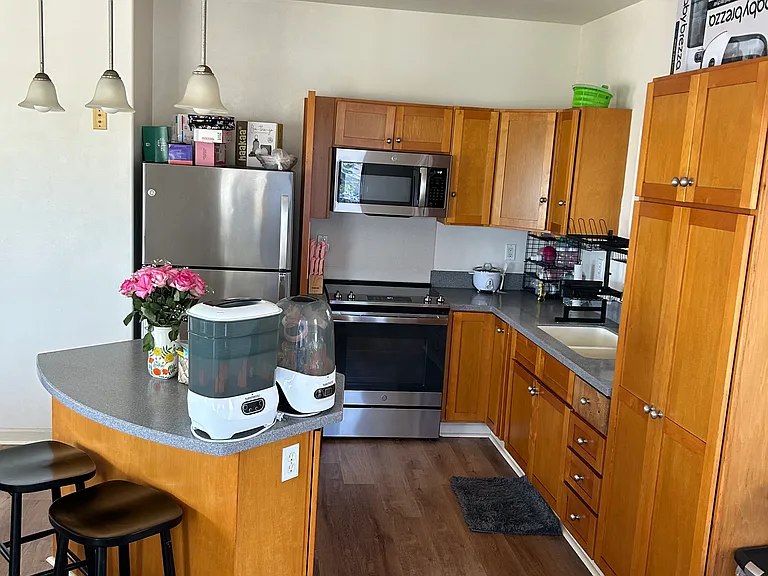 480 Onehee Ave — Photo 5