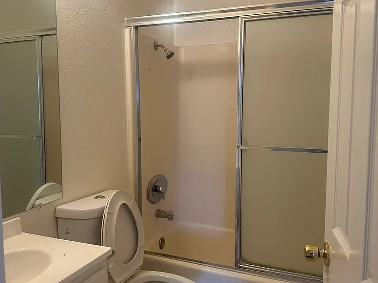 14430 Pickwick Ln — Photo 32