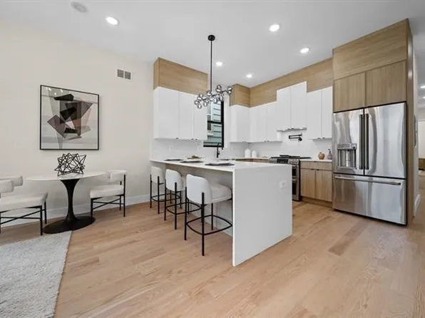 27 Graham Street image 4 of 26