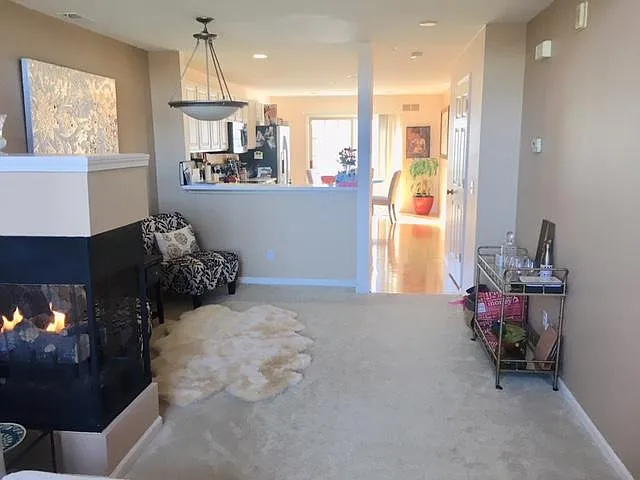 2 bed, 2.5 bath, 1910 sqft, $2,500 — Photo 3