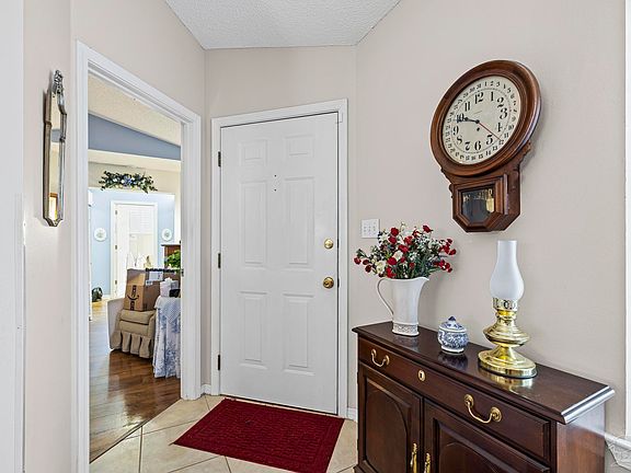 5th image of 3515 Silvertree Ln