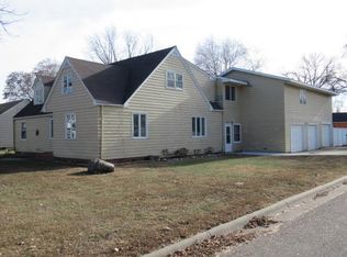 141 Bedal St, Walnut Grove, MN 56180