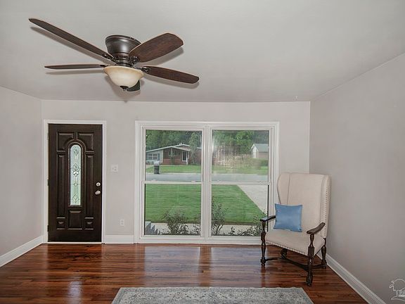 2nd image of 3760 Whispering Pines Dr