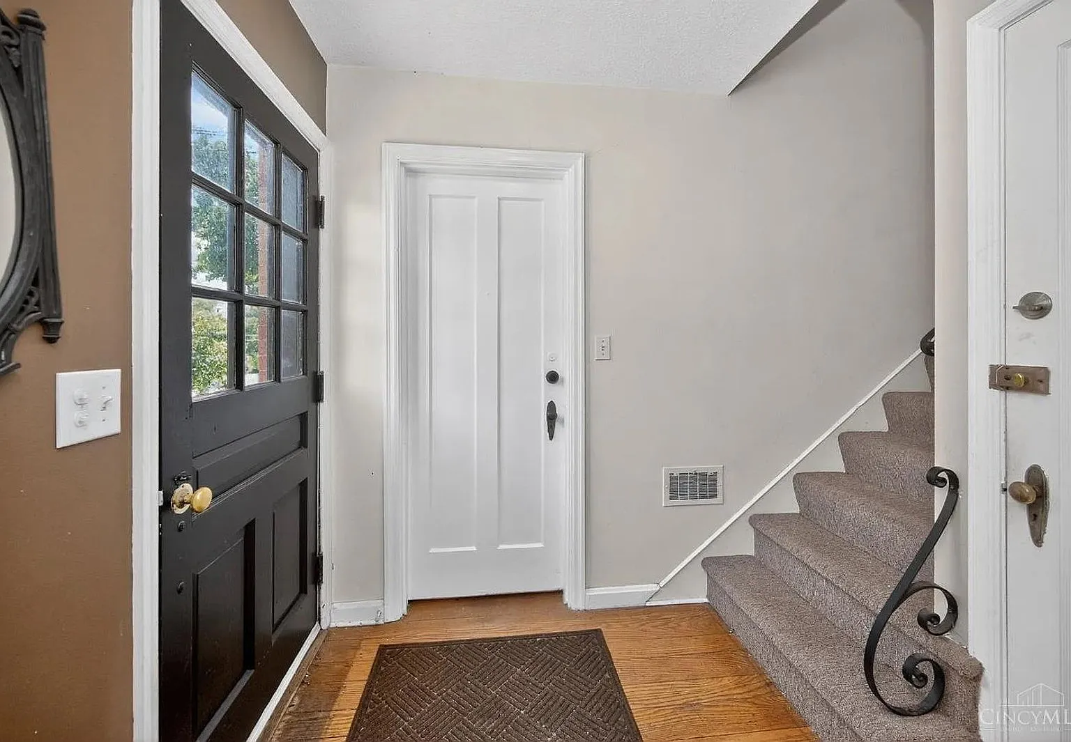 2 bed, 1.0 bath, 1100 sqft, $1,550 — Photo 4
