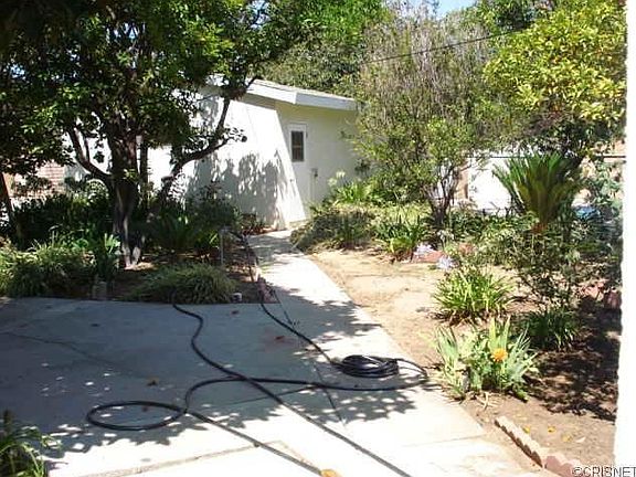 5th image of 15831 Gledhill St