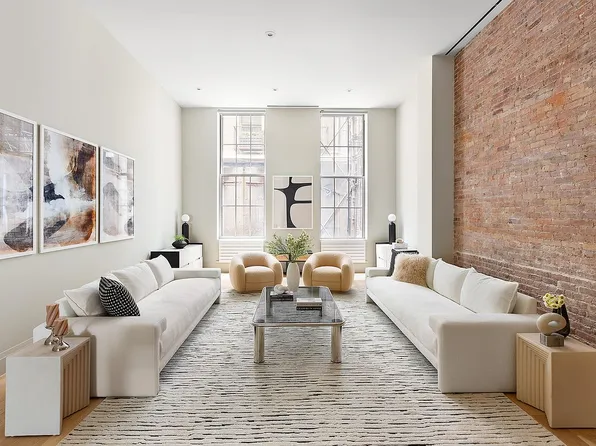 66 Reade St #Townhouse, New York, NY 10007