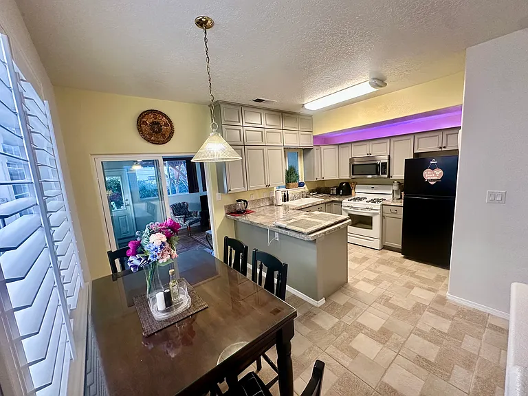 10404 Gutierrez Rd NE — Photo 10