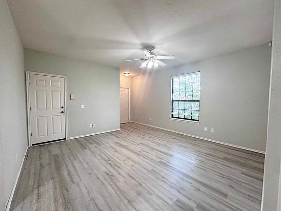 2nd image of 10000 Shadowview Dr #A