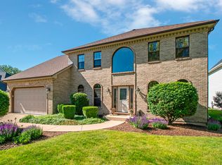 1516 Greenlake Dr, Aurora, IL 60502