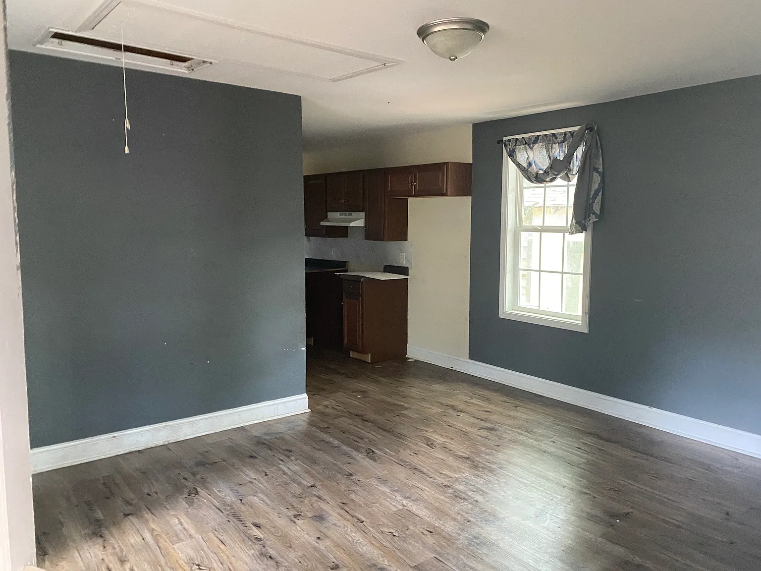 3 bed, 784 sqft, $995 — Photo 2