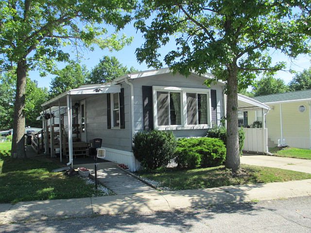 1st image of 31 Terrace Dr