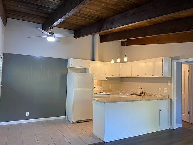 Shasta Villa Apartments — Photo 4