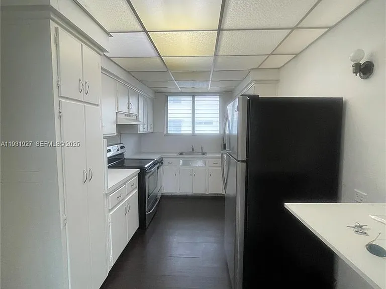 10178 Collins Ave #202 — Photo 2
