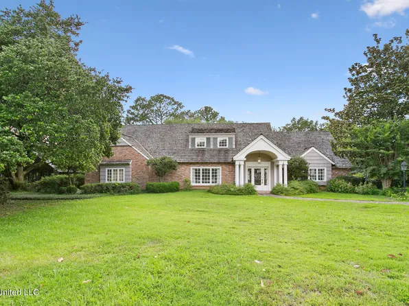 338 Saint Andrews Dr, Jackson, MS 39211