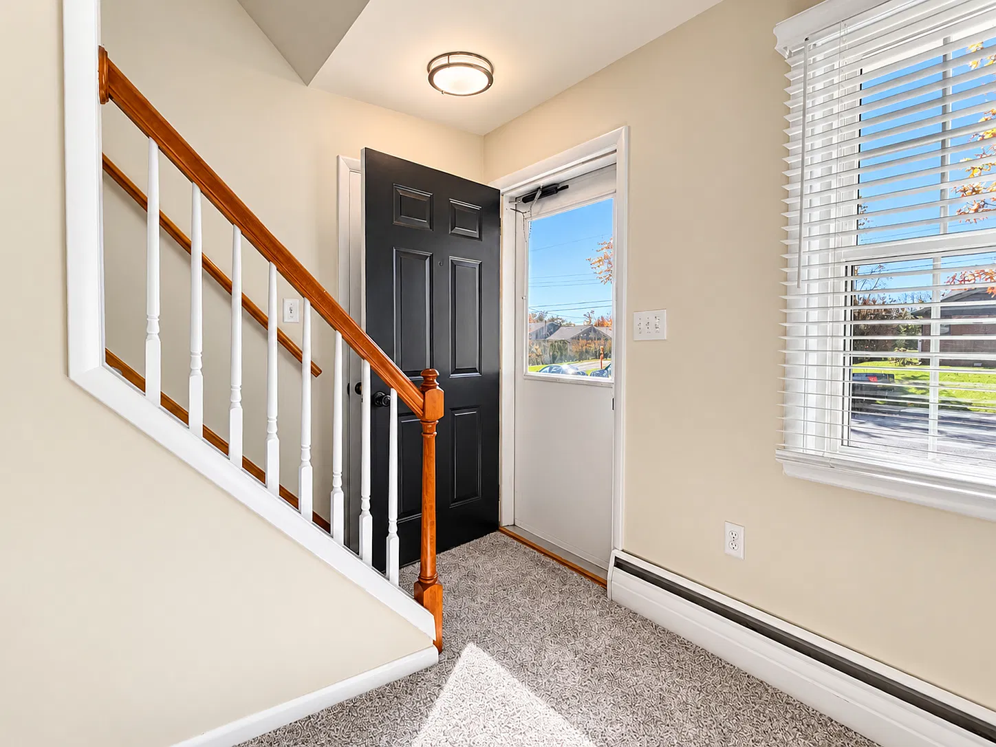 3 bed, 1.5 bath, 1465 sqft, $1,795 — Photo 2