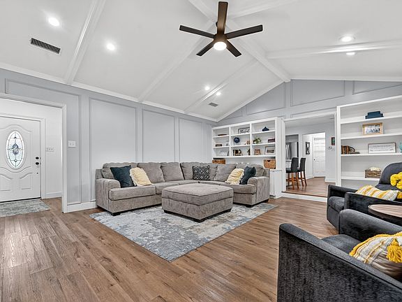3rd image of 2208 Turtle Creek Dr