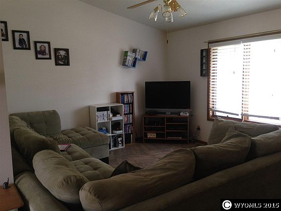 4th image of 1016 Rosewood Dr