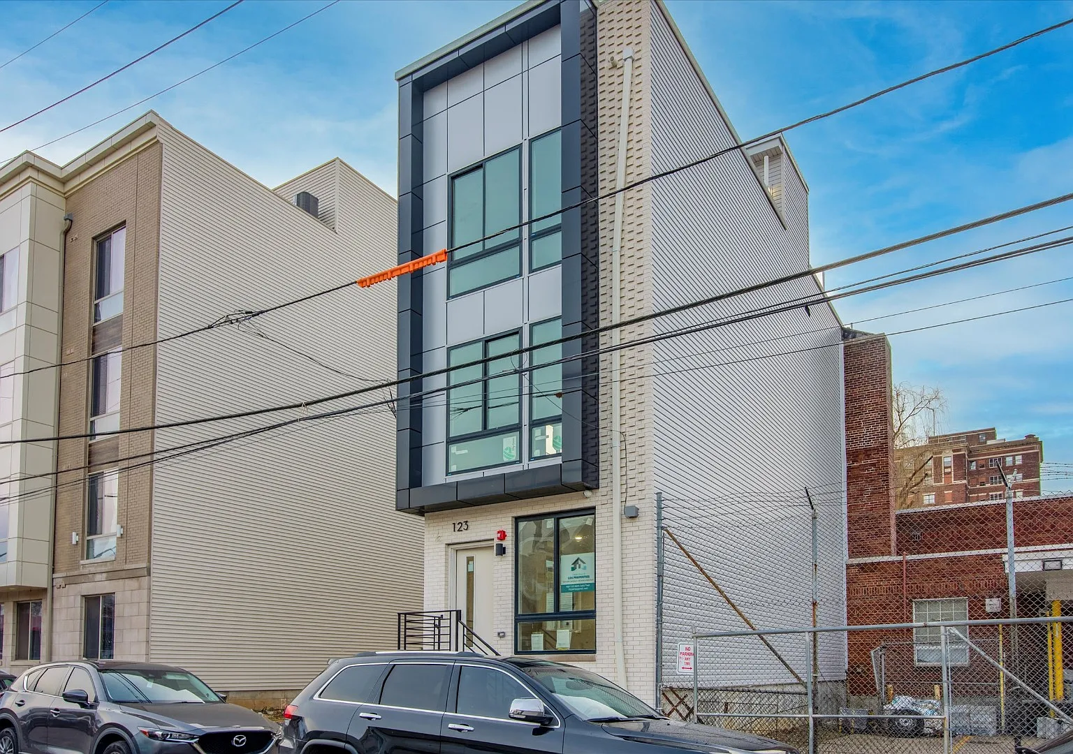 1230 N Marshall St - 2F — Photo 4
