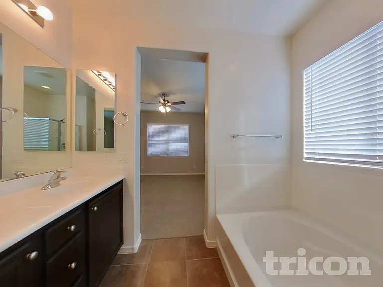 880 W Busa Dr — Photo 9