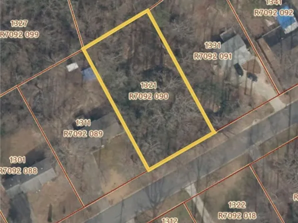 1321 Sommerset Dr #16, Lawrenceville, GA 30043