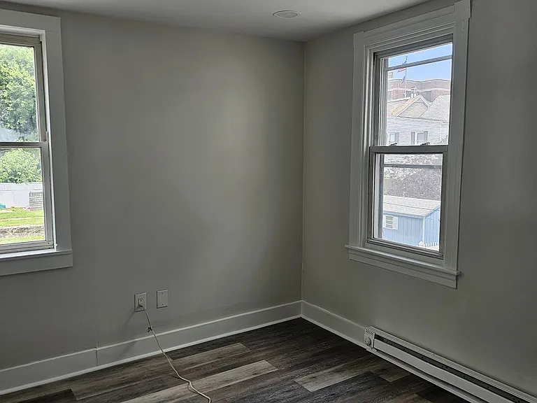 107 Paxson Ave — Photo 10