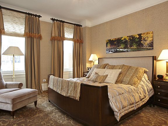 3rd image of 50 Central Park W APT 11C