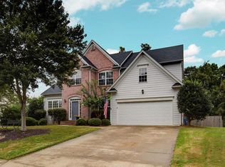 6635 River Island Cir, Buford, GA 30518