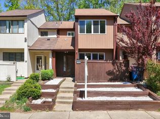 1914 Old Post Ter, Woodbridge, VA 22191