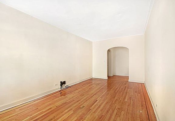 2nd image of 320 E 83rd St APT 1A