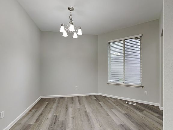 5th image of 17502 93rd Ave E