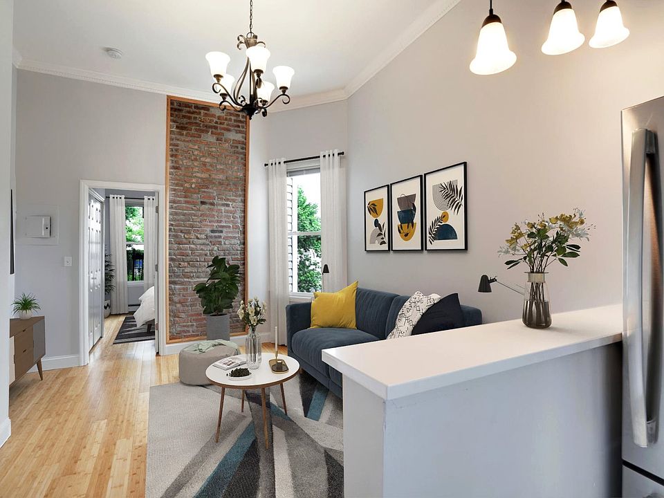 1st image of 132 Lincoln St #6
