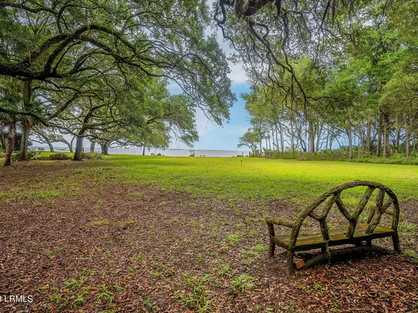 8 Saltwind Dr, Saint Helena Island, SC 29920