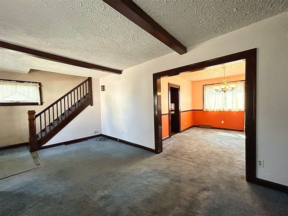 4th image of 1219 W 32nd St