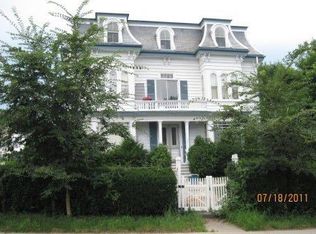209 Main St, Amesbury, MA 01913