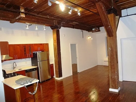 Rented by Urban Ambiance | media 9